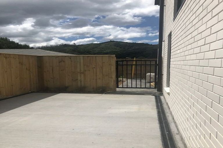 Photo of property in 1/27 Main Road, Wainuiomata, Lower Hutt, 5014