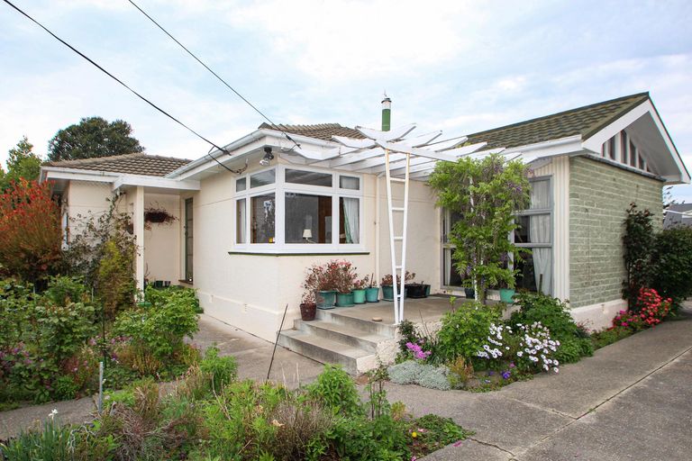 Photo of property in 25 Sandringham Street, Oamaru North, Oamaru, 9400