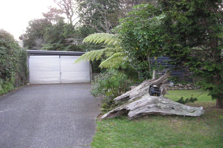 Photo of property in 14 Lees Grove, Wainuiomata, Lower Hutt, 5014