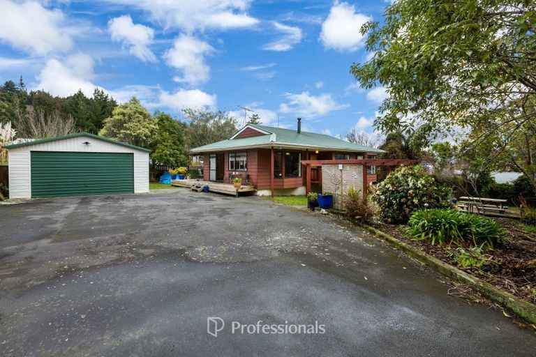 Photo of property in 11 Monarch Grove, Maoribank, Upper Hutt, 5018