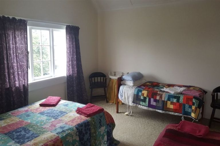 Photo of property in 17 Rhodes Street, Waimate, 7924