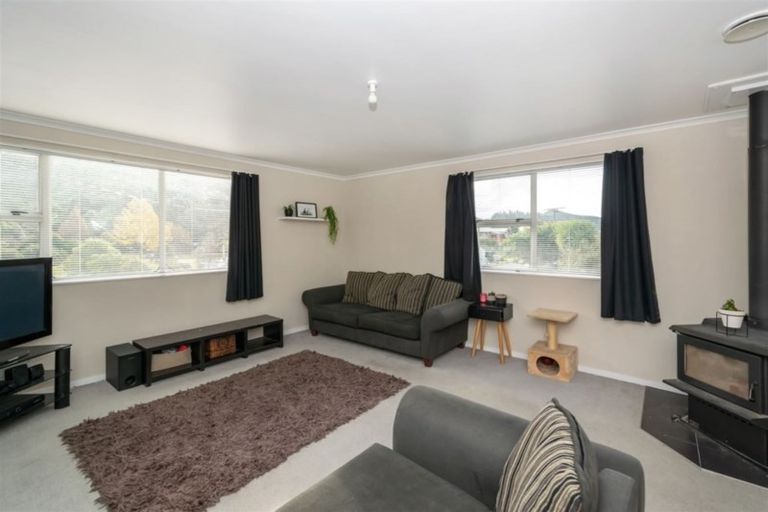 Photo of property in 51 Hampden Street, Picton, 7220