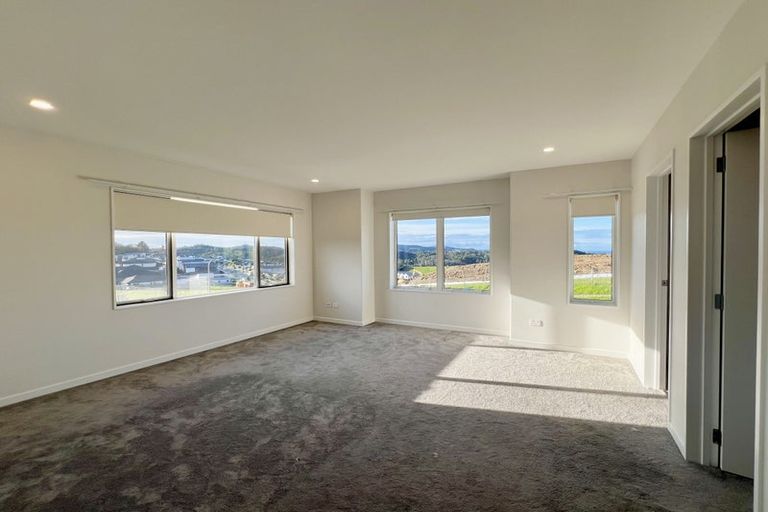 Photo of property in 42 Takurua Terrace, Orewa, 0931