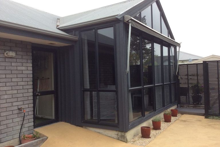 Photo of property in 2/95 Saint James Avenue, Papanui, Christchurch, 8053