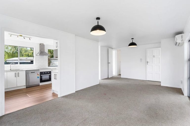 Photo of property in 14 Chantal Place, Red Hill, Papakura, 2110