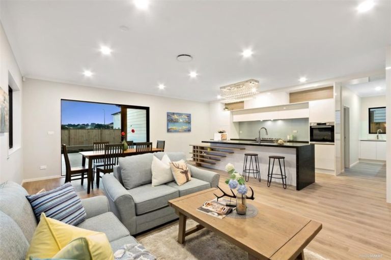 Photo of property in 13 Golden Avenue, Flat Bush, Auckland, 2019