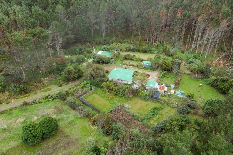 Photo of property in 141 Kellys Bay Road, Pouto, Te Kopuru, 0391