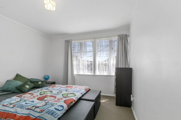 Photo of property in 150 Waddington Drive, Naenae, Lower Hutt, 5011