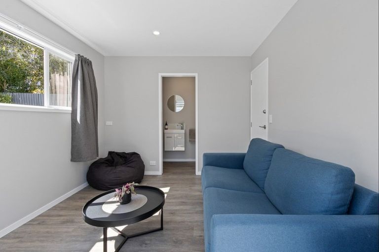 Photo of property in 17 Gardiner Place, Havelock North, 4130