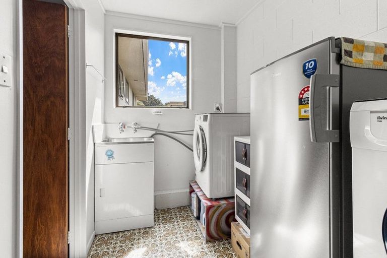 Photo of property in 23b Stoke Street, Westown, New Plymouth, 4310