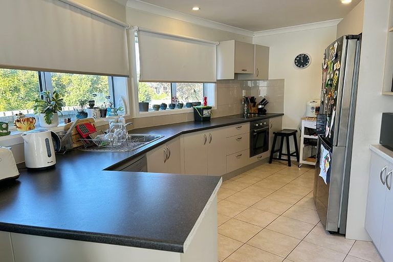 Photo of property in 28 Warren Crescent, Hillmorton, Christchurch, 8025