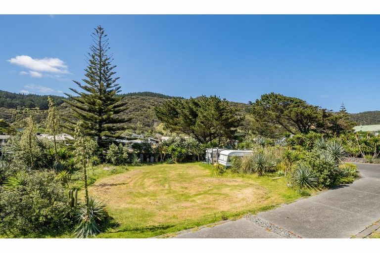 Photo of property in 11a Centreway Road, Port Waikato, 2695