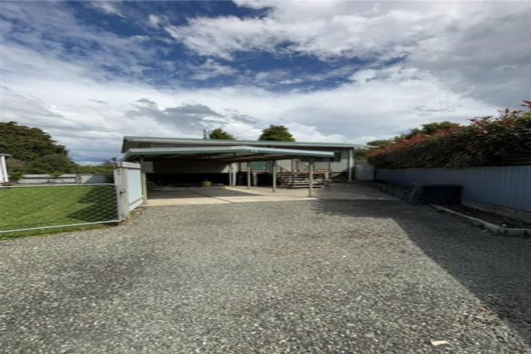 Photo of property in 10 Sunbelt Crescent, Takaka, 7110