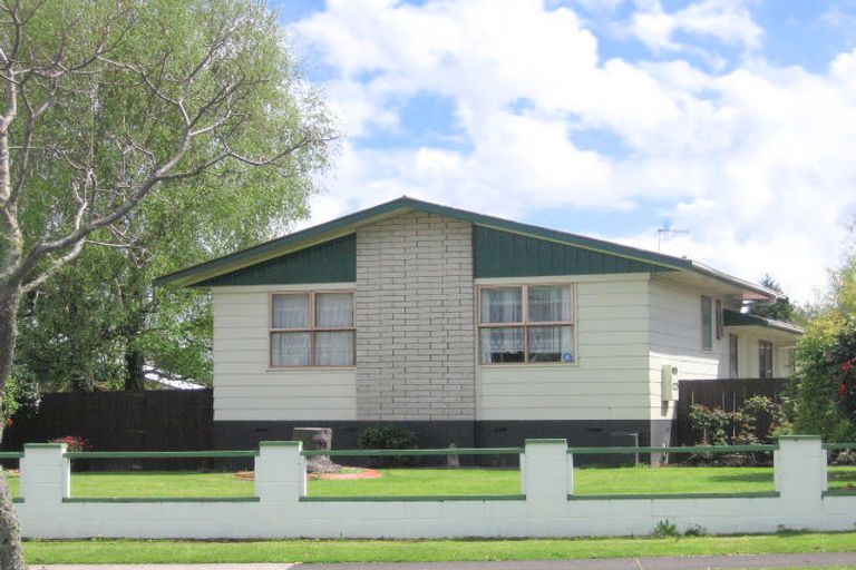 Photo of property in 7 Browning Crescent, Owhata, Rotorua, 3010
