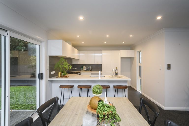 Photo of property in 29a Raglan Avenue, Cloverlea, Palmerston North, 4412