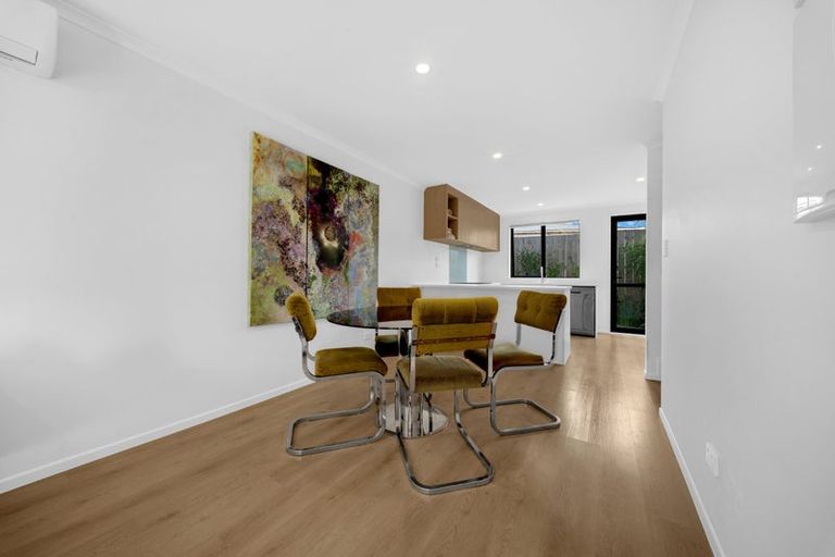 Photo of property in 4/29 Normandy Place, Henderson, Auckland, 0610