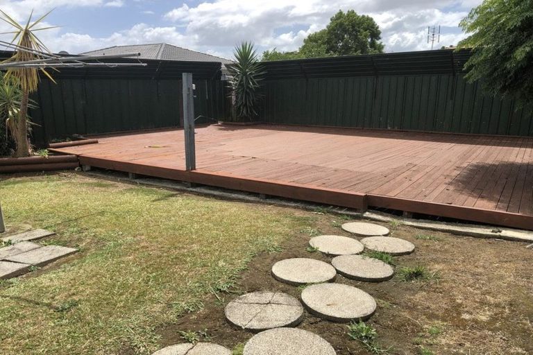 Photo of property in 3 Iris Place, Clendon Park, Auckland, 2103