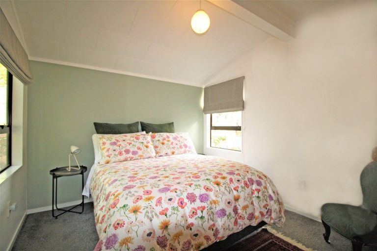 Photo of property in 105 Waireka Place, Whangamata, 3620