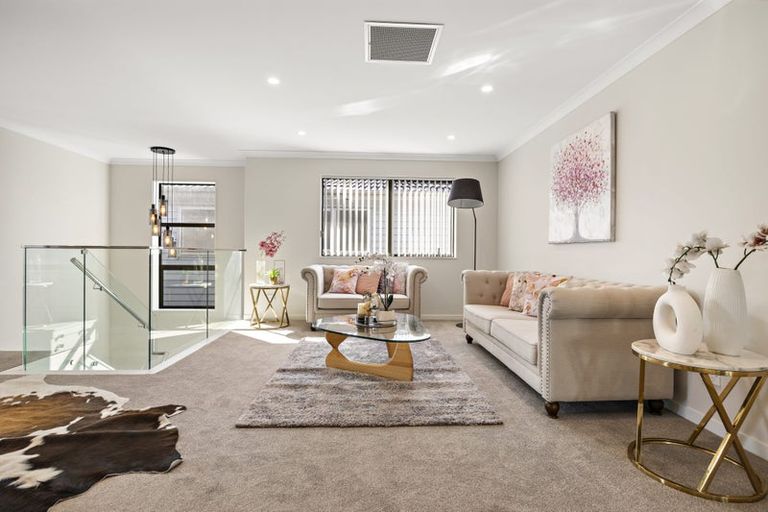 Photo of property in 30 Hikuawa Road, Flat Bush, Auckland, 2019