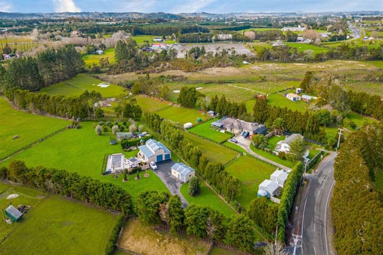 Photo of property in 278 Boord Crescent, Kumeu, 0891