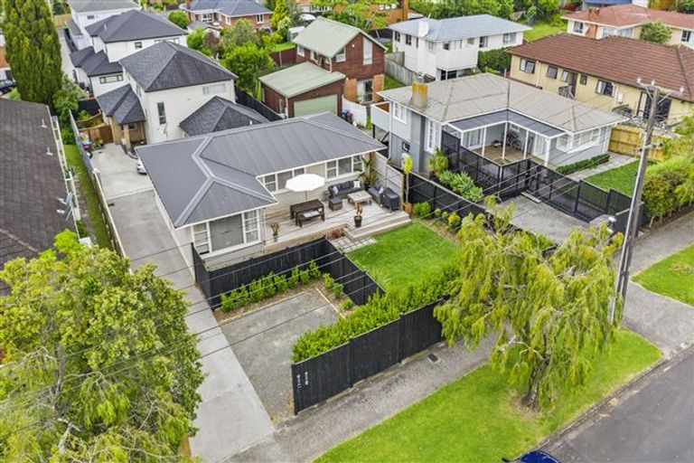 Photo of property in 29 Fir Street, Waterview, Auckland, 1026