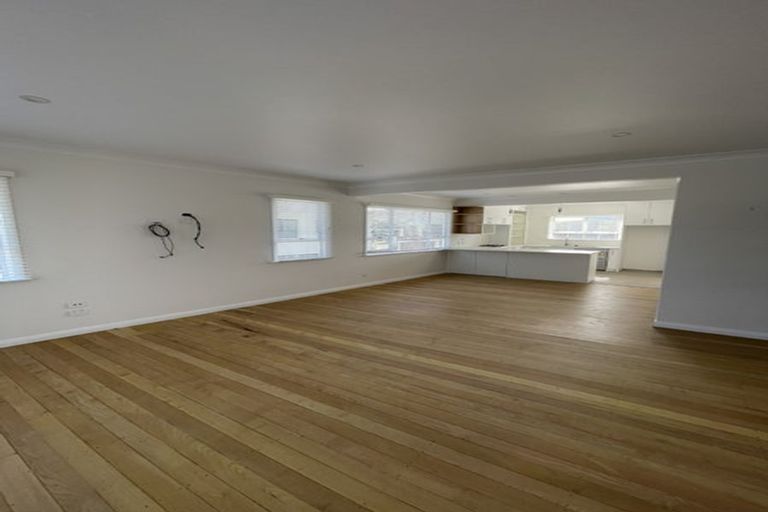 Photo of property in 25 Waimea Street, Westown, New Plymouth, 4310