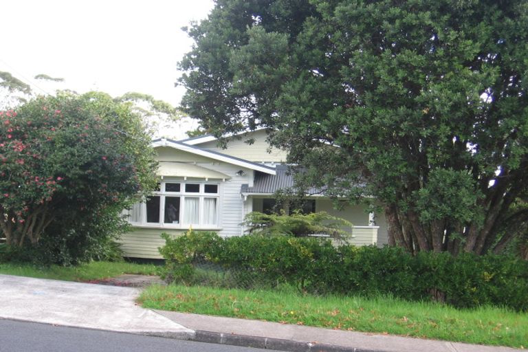 Photo of property in 15a Captain Scott Road, Glen Eden, Auckland, 0602