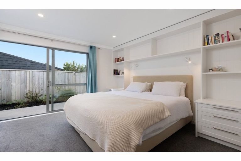 Photo of property in 35 Awatira Drive, Papamoa Beach, Papamoa, 3118