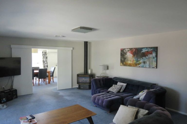 Photo of property in 16 Cam Place, Harewood, Christchurch, 8051