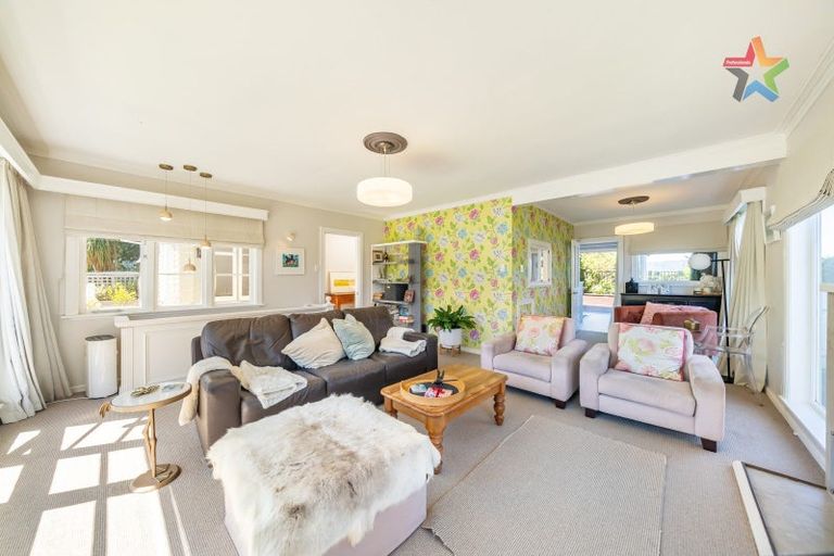 Photo of property in 30 Korokoro Road, Korokoro, Lower Hutt, 5012