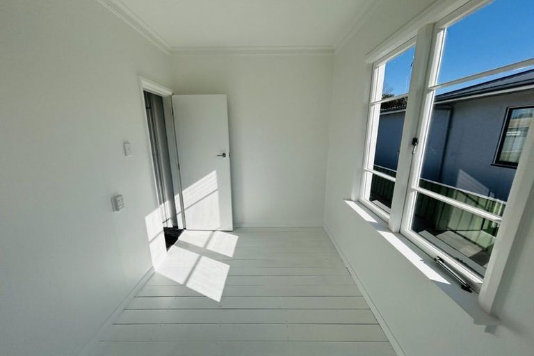 Photo of property in 237 Mayfair Avenue, Mayfair, Hastings, 4122