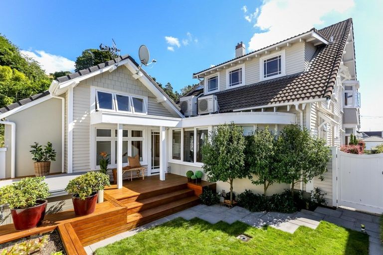 Photo of property in 83 Brougham Street, New Plymouth, 4310