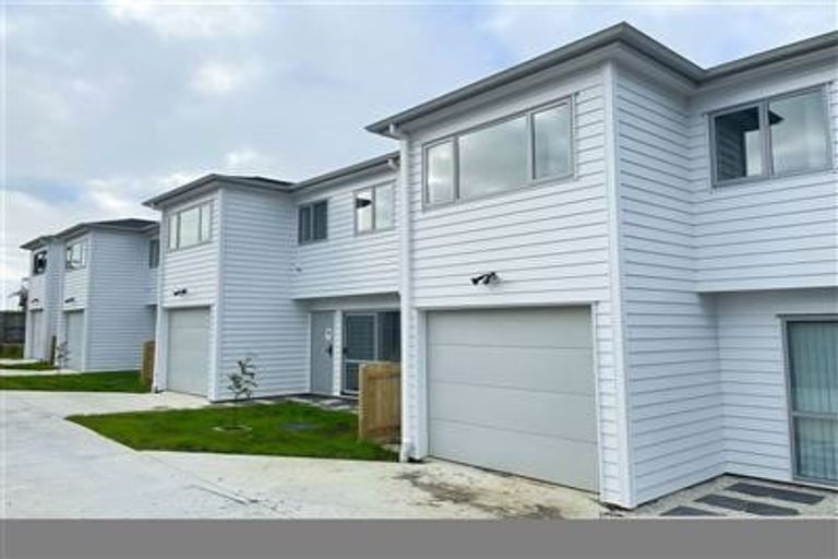 Photo of property in 271 Te Atatu Road, Te Atatu South, Auckland, 0610