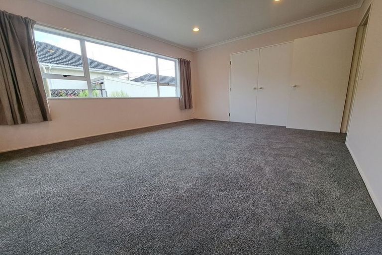 Photo of property in 148 Tukapa Street, Westown, New Plymouth, 4310