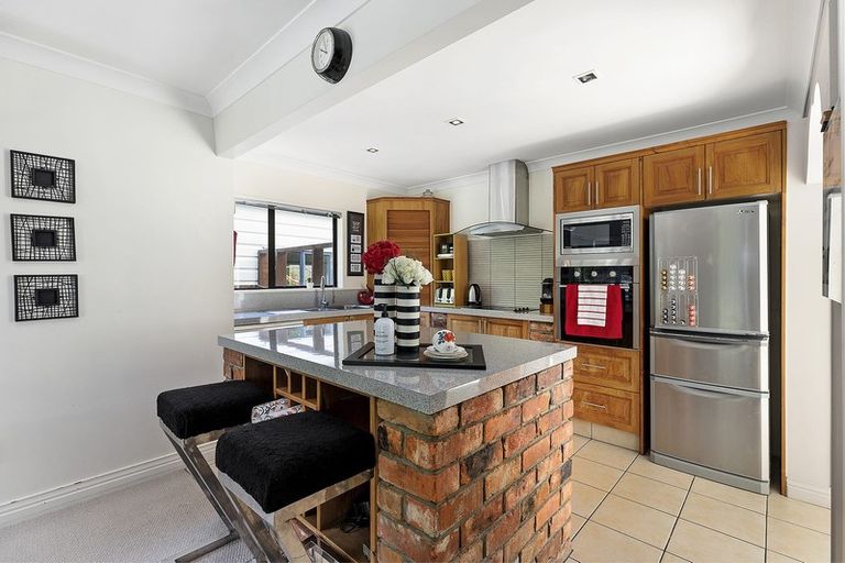 Photo of property in 30 Whanake Street, Titahi Bay, Porirua, 5022