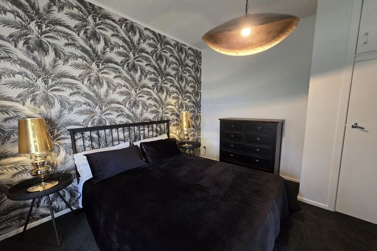 Photo of property in 35 Patanga Crescent, Thorndon, Wellington, 6011