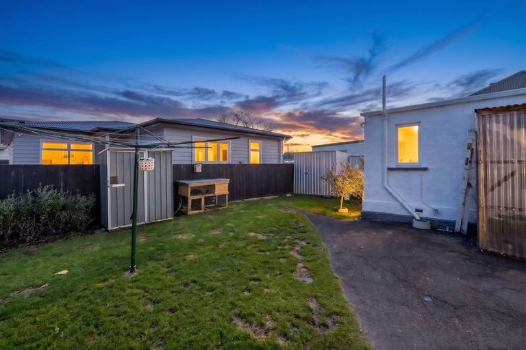 Photo of property in 52 Melbourne Street, South Dunedin, Dunedin, 9012