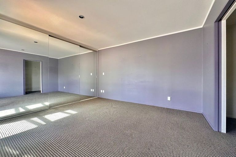 Photo of property in Tennyson Apartments, 3/25 Tennyson Street, Te Aro, Wellington, 6011