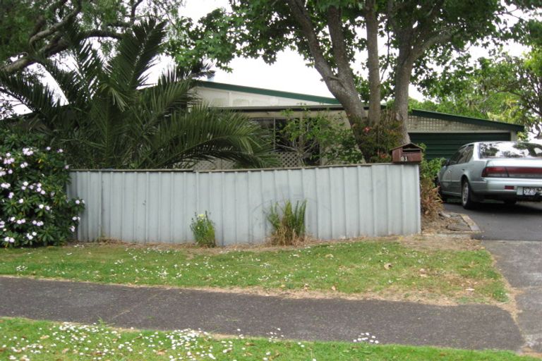 Photo of property in 21 Ashcroft Avenue, Mangere Bridge, Auckland, 2022