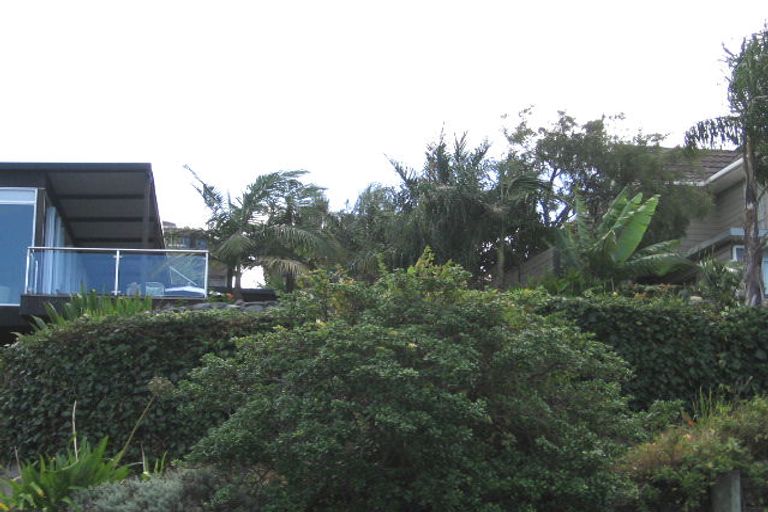 Photo of property in 2/23 Commodore Parry Road, Castor Bay, Auckland, 0620