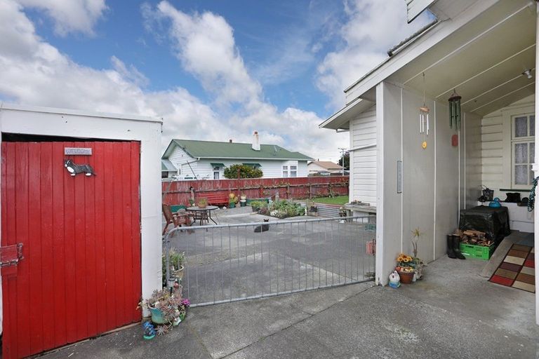 Photo of property in 16 Rira Street, Marton, 4710