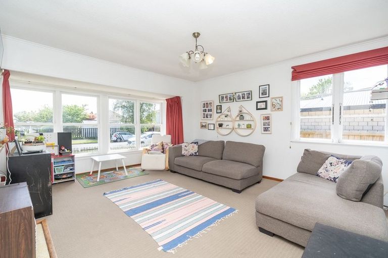 Photo of property in 30 Holland Road, Fairfield, Hamilton, 3214