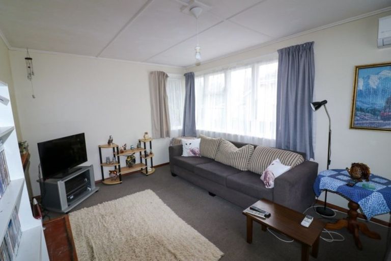 Photo of property in 3 Redfern Street, Dannevirke, 4930