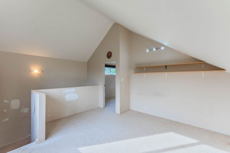 Photo of property in 27 Ruru Street, Waikanae, 5036