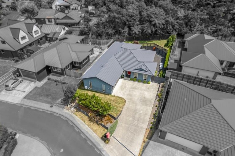 Photo of property in 27 Kurth Crescent, Silverstream, Upper Hutt, 5019