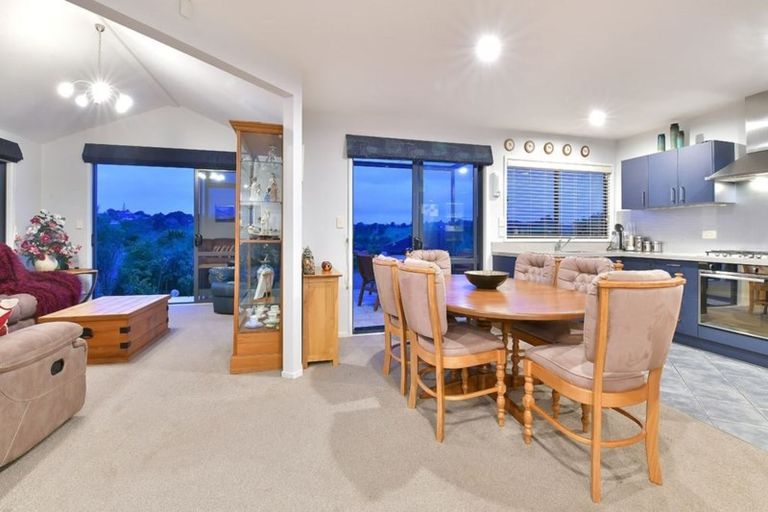 Photo of property in 14 Commodore Court, Gulf Harbour, Whangaparaoa, 0930