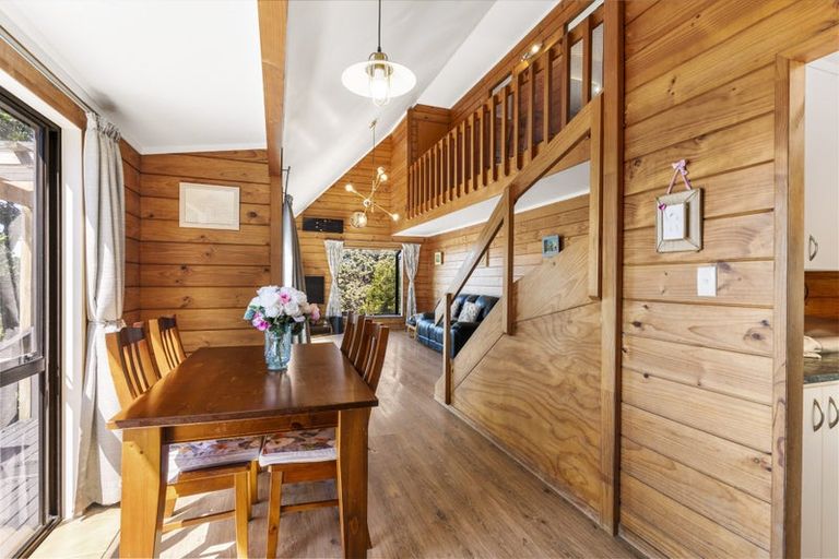 Photo of property in 2/24 Thalia Place, Totara Vale, Auckland, 0629