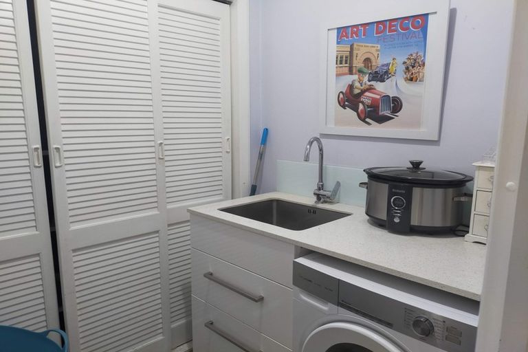 Photo of property in 1407 Caroline Road, Mayfair, Hastings, 4122