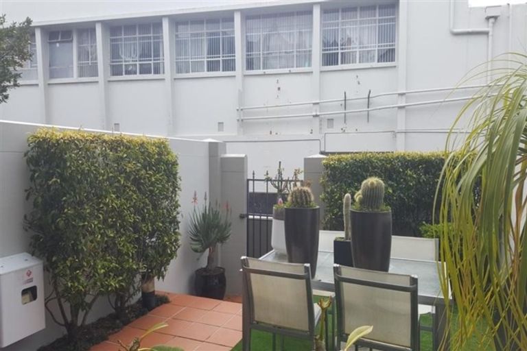 Photo of property in 15/177 Hurstmere Road, Takapuna, Auckland, 0622