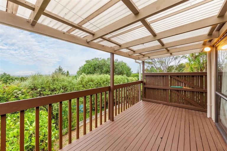 Photo of property in 1/48 Lemnos Place, Titirangi, Auckland, 0604